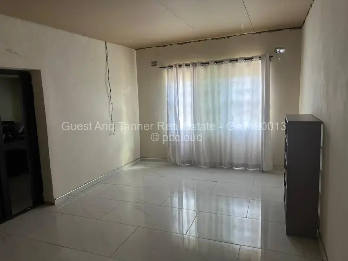 5 Bedroom House for Sale in Mwashuma Park, Harare