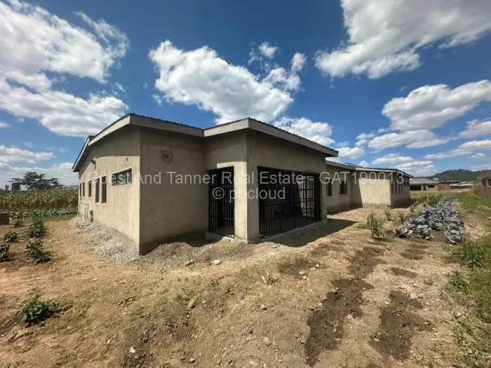 5 Bedroom House for Sale in Mwashuma Park, Harare