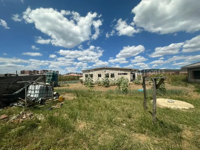 5 Bedroom House for Sale in Mwashuma Park, Harare