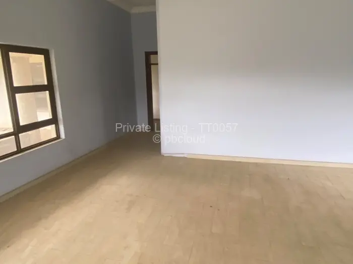 8 Bedroom House for Sale in Carrick Creagh Estate, Harare