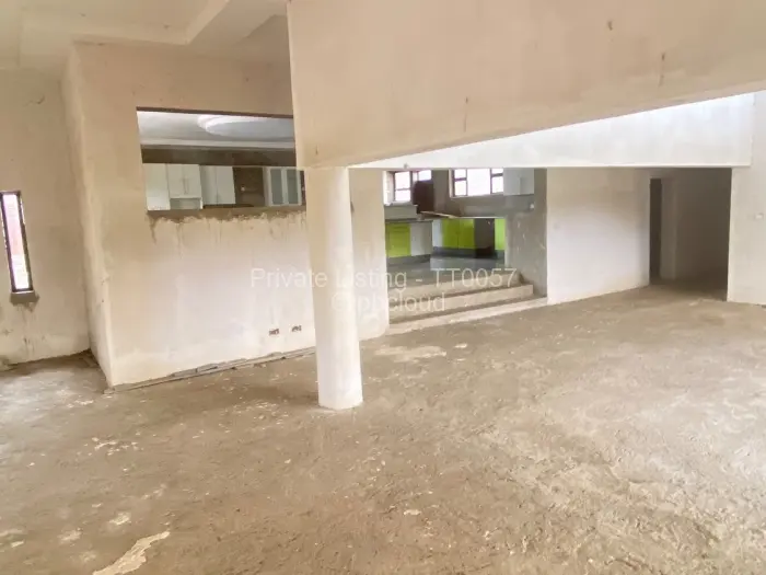 8 Bedroom House for Sale in Carrick Creagh Estate, Harare