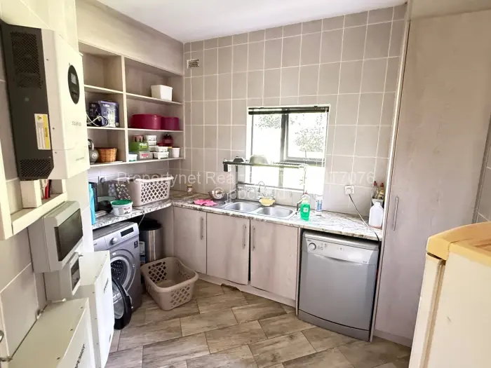 5 Bedroom House for Sale in Mandara, Harare
