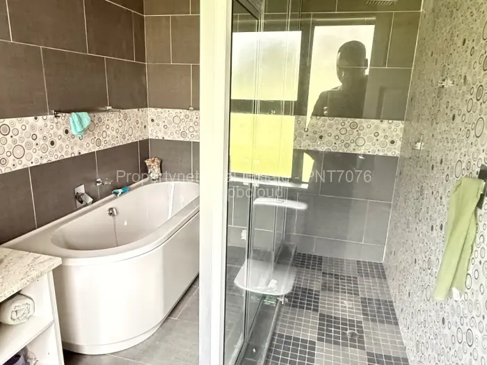 5 Bedroom House for Sale in Mandara, Harare