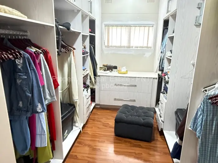 5 Bedroom House for Sale in Mandara, Harare