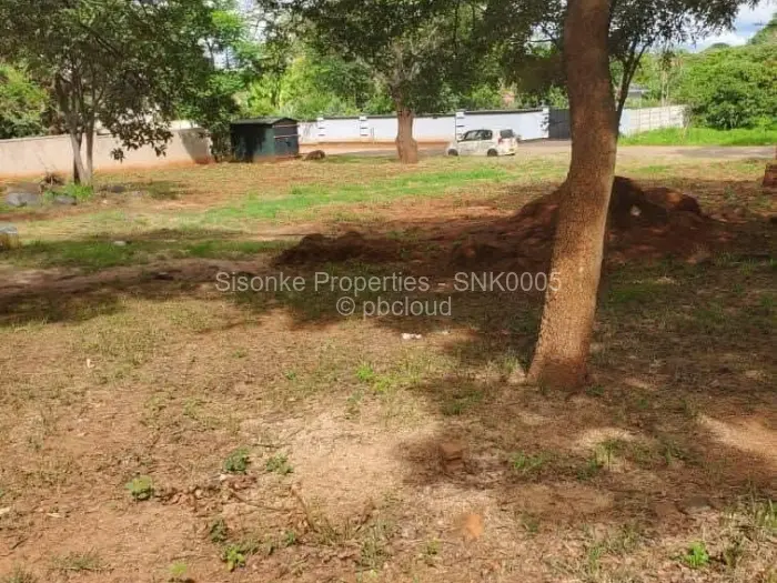 2 Bedroom Cottage/Garden Flat for Sale in Bluff Hill, Harare