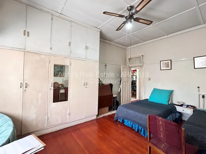 2 Bedroom House for Sale in Parkview, Bulawayo