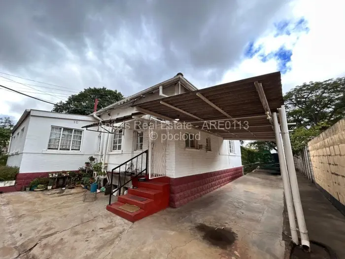 2 Bedroom House for Sale in Parkview, Bulawayo