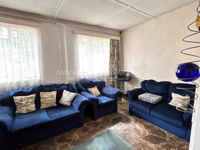 2 Bedroom House for Sale in Parkview, Bulawayo