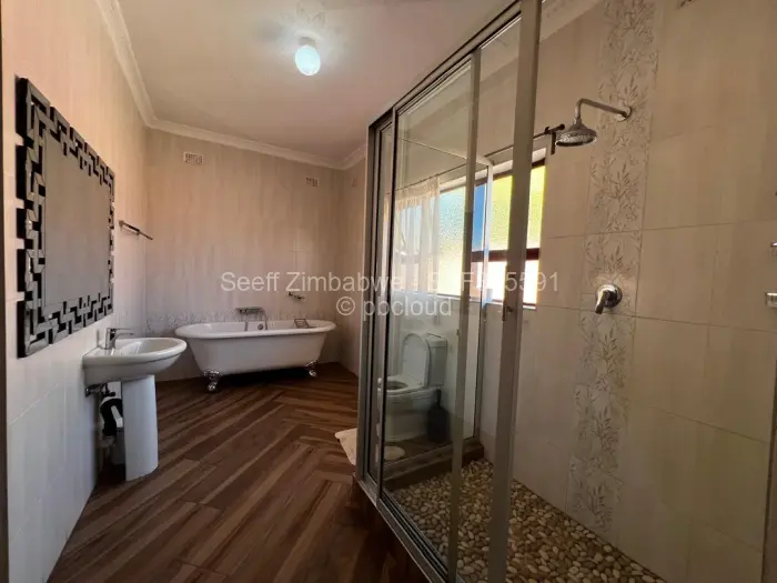 6 Bedroom House for Sale in Victoria Falls, Victoria Falls