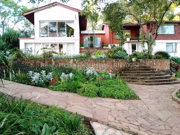 4 Bedroom House for Sale in Glen Lorne, Harare