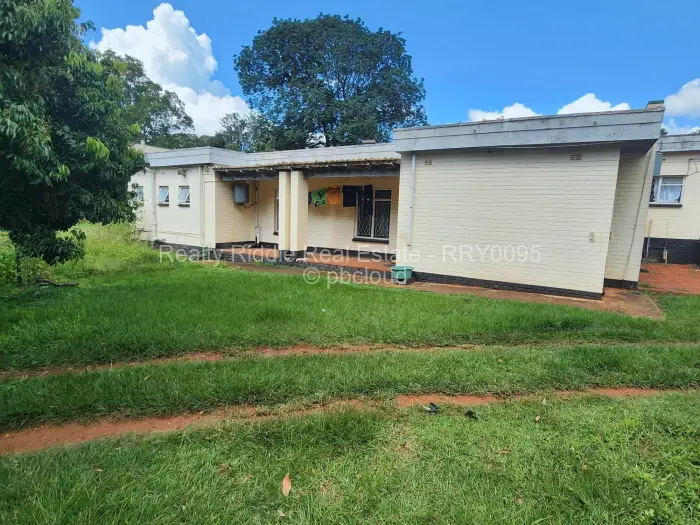 4 Bedroom House for Sale in Greystone Park, Harare