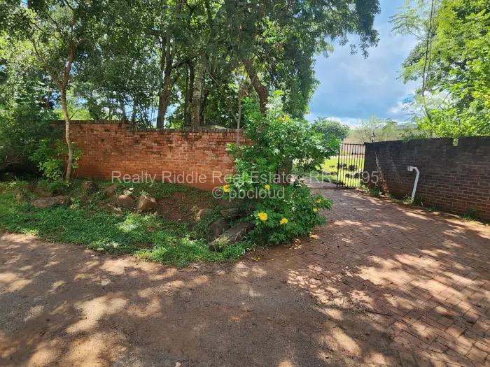 4 Bedroom House for Sale in Greystone Park, Harare