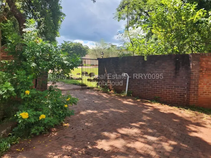 4 Bedroom House for Sale in Greystone Park, Harare