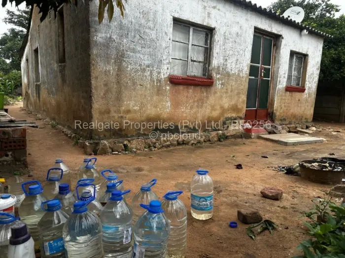 2 Bedroom House for Sale in Pumula, Bulawayo