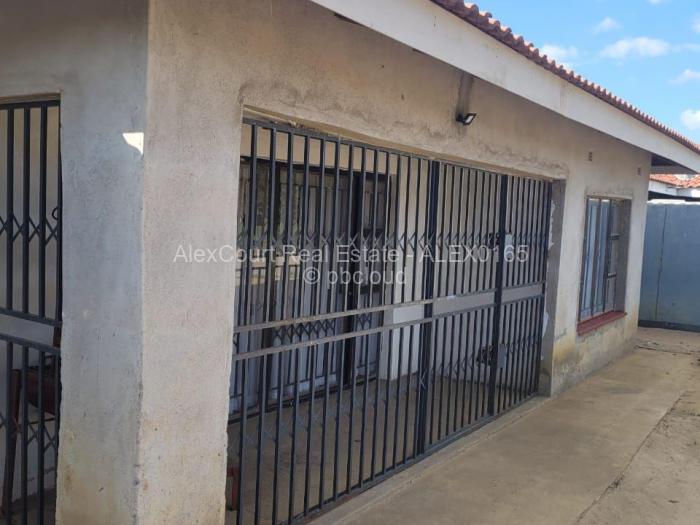 4 Bedroom House for Sale in Budiriro, Harare