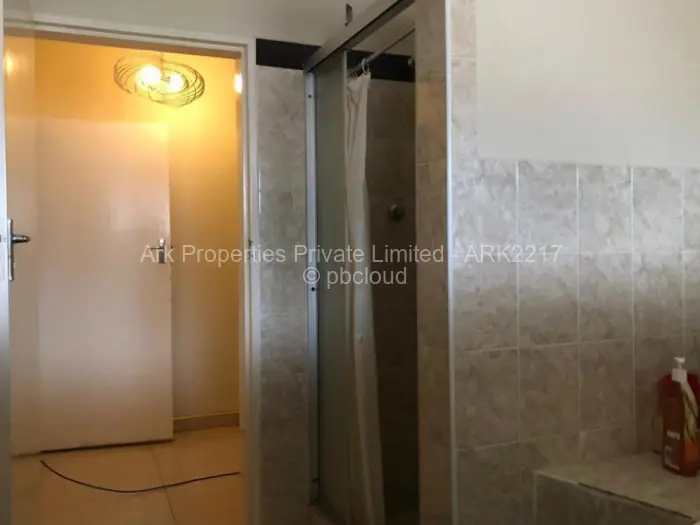 4 Bedroom House for Sale in Alexandra Park, Harare