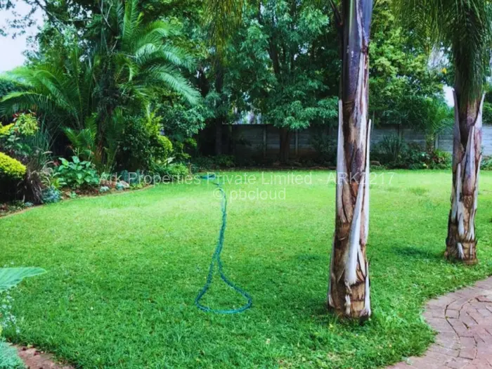 4 Bedroom House for Sale in Alexandra Park, Harare