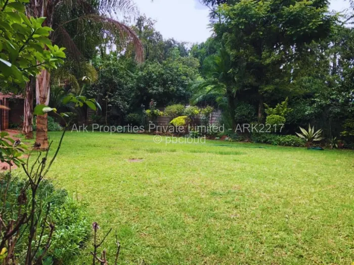 4 Bedroom House for Sale in Alexandra Park, Harare