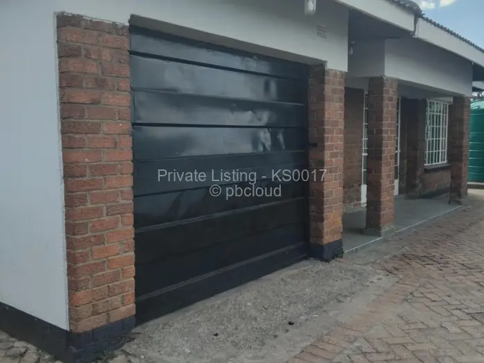 3 Bedroom House to Rent in Mainway Meadows