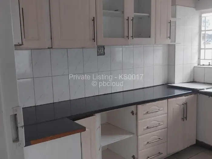 3 Bedroom House to Rent in Mainway Meadows