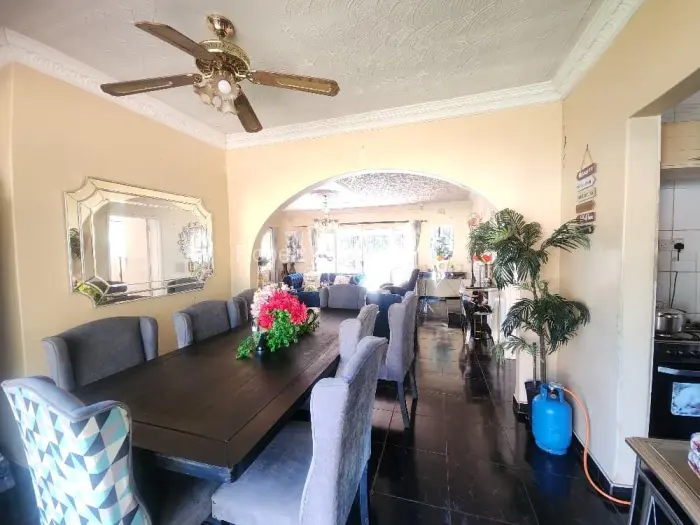 4 Bedroom House to Rent in Mount Pleasant