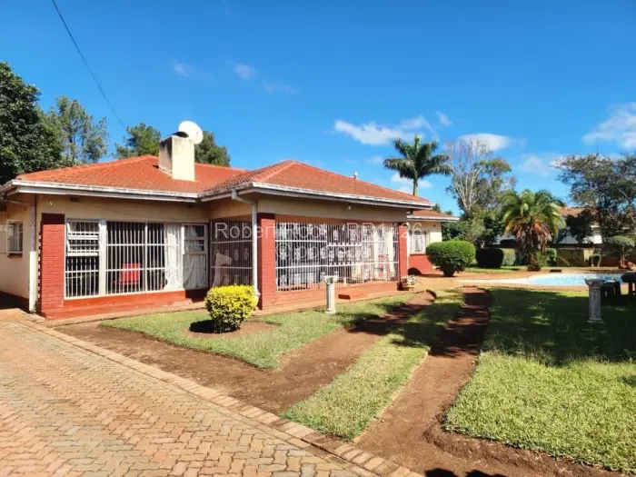 4 Bedroom House to Rent in Mount Pleasant