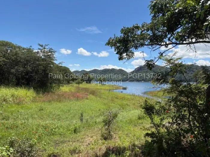 3 Bedroom House for Sale in Mazvikadei, Mazvikadei