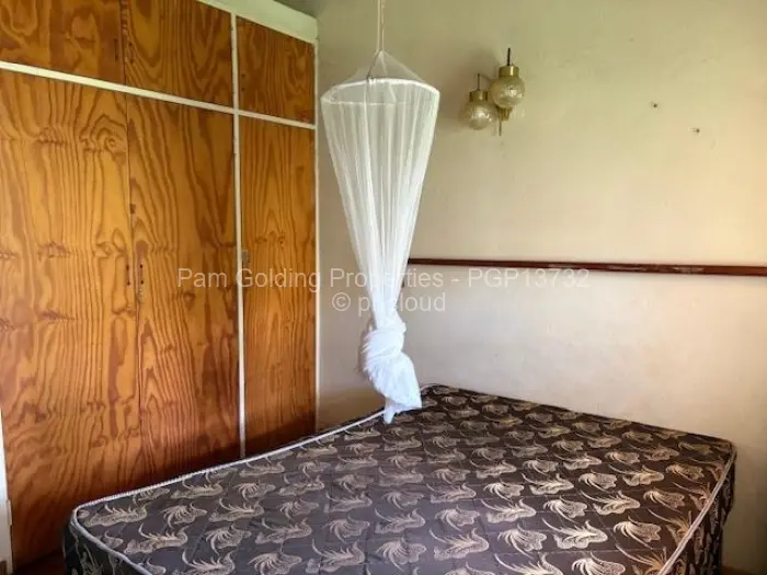 3 Bedroom House for Sale in Mazvikadei, Mazvikadei