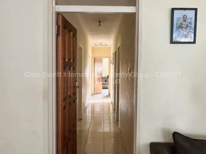 6 Bedroom House for Sale in Bloomingdale, Harare