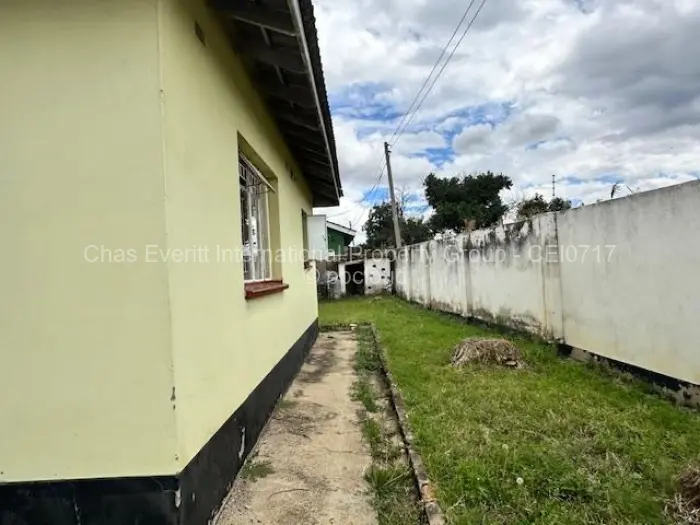 6 Bedroom House for Sale in Bloomingdale, Harare