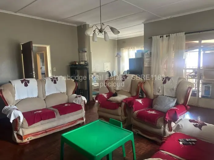 3 Bedroom House for Sale in Morningside Byo, Bulawayo