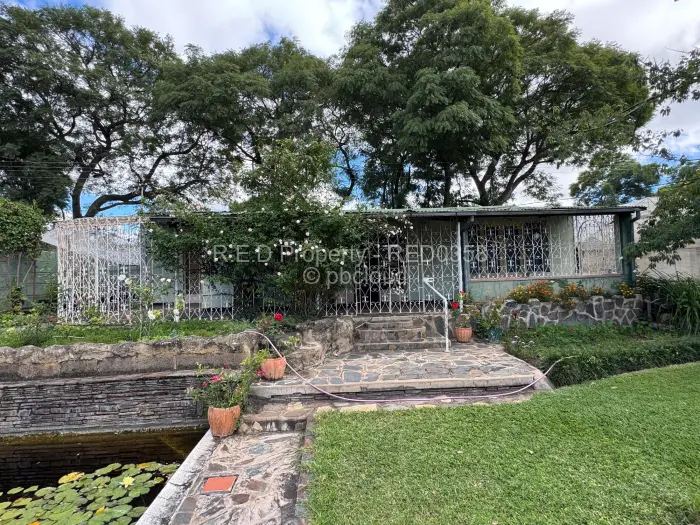 4 Bedroom House for Sale in Hillside Byo, Bulawayo