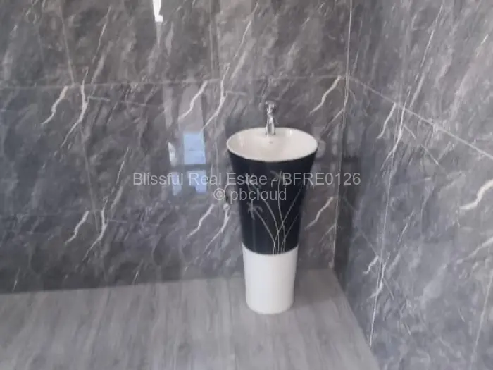 4 Bedroom House to Rent in Hatfield