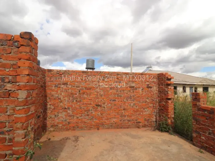 4 Bedroom House for Sale in Glaudina, Harare