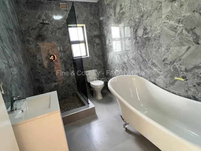 4 Bedroom House to Rent in Carrick Creagh Estate