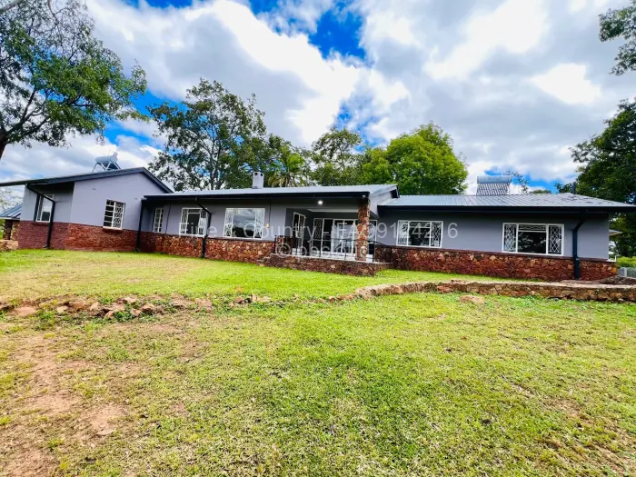 4 Bedroom House to Rent in Carrick Creagh Estate