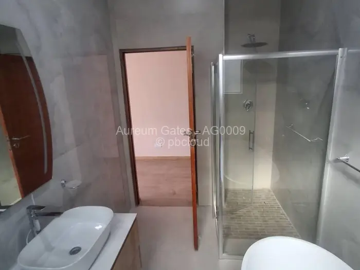 Townhouse/Cluster for Sale in Arlington, Harare