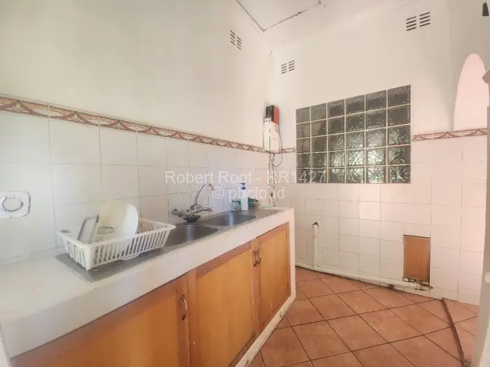 4 Bedroom House to Rent in Greendale North