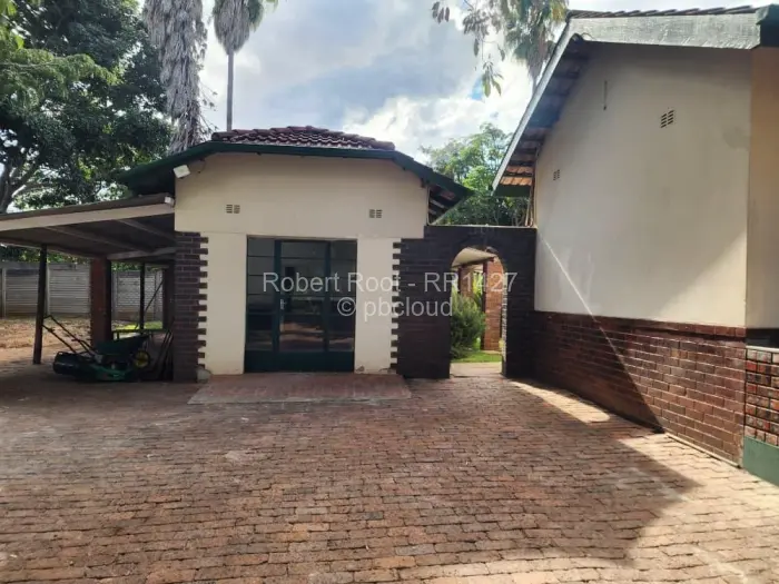 4 Bedroom House to Rent in Greendale North