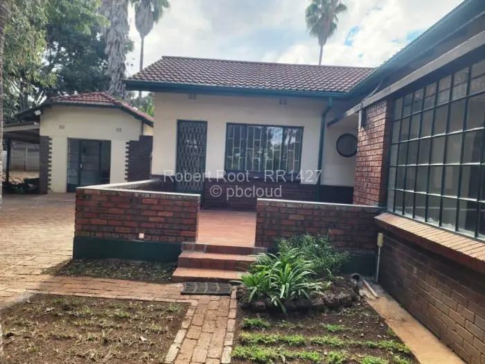4 Bedroom House to Rent in Greendale North