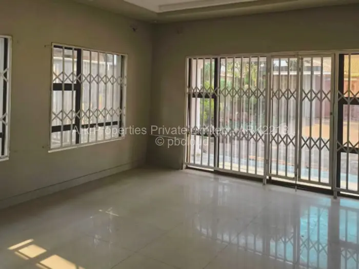 6 Bedroom House for Sale in Belvedere, Harare