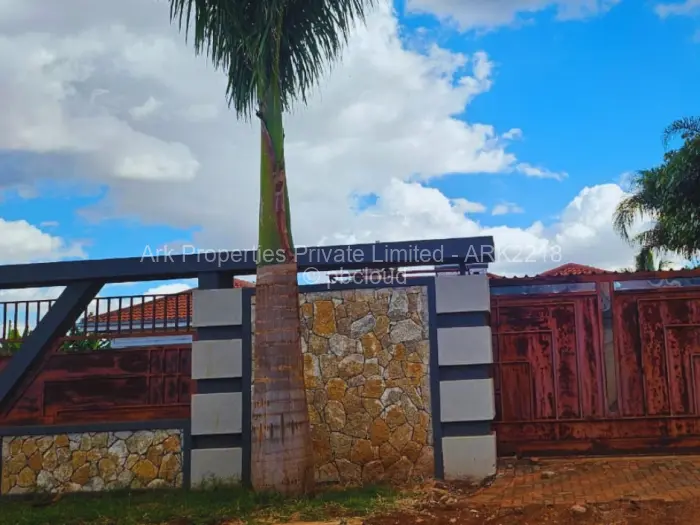 6 Bedroom House for Sale in Belvedere, Harare