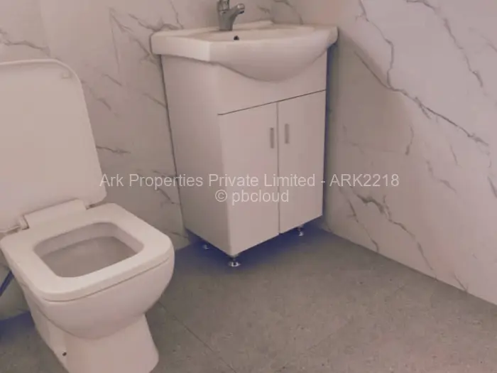 6 Bedroom House for Sale in Belvedere, Harare