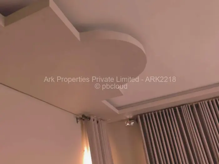 6 Bedroom House for Sale in Belvedere, Harare