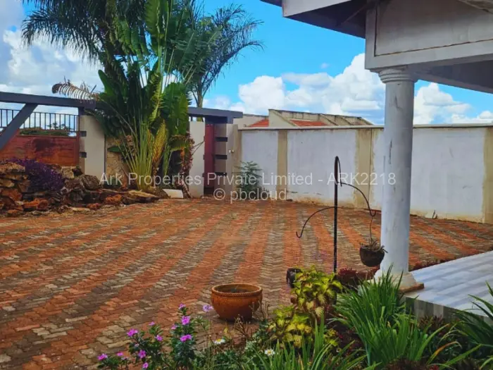 6 Bedroom House for Sale in Belvedere, Harare