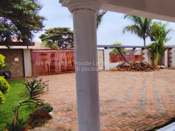 6 Bedroom House for Sale in Belvedere, Harare