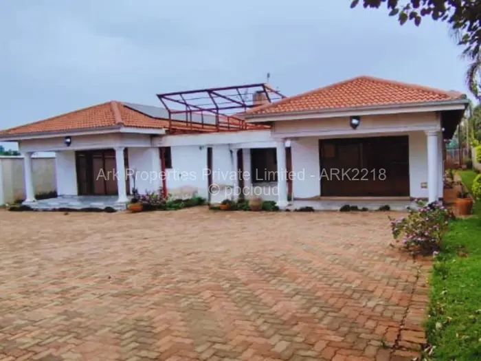 6 Bedroom House for Sale in Belvedere, Harare