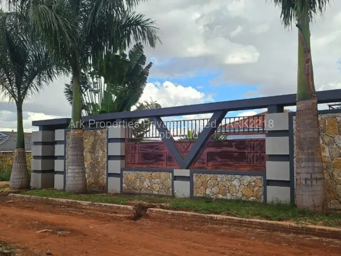 6 Bedroom House for Sale in Belvedere, Harare