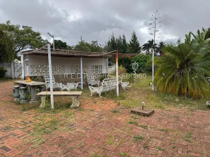 4 Bedroom House for Sale in Woodlands, Bulawayo