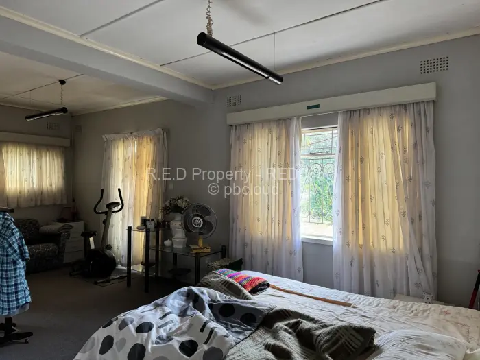 4 Bedroom House for Sale in Woodlands, Bulawayo